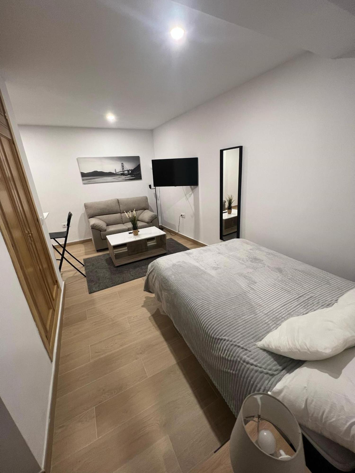 G&H Apartments - Apartamento Porvenir Херес де ла Фронтера Екстериор снимка